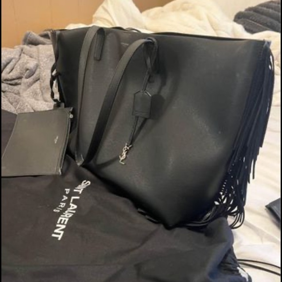 AUTHENTIC SAINT LAURENT TOTE BARELY USED - Picture 2 of 3